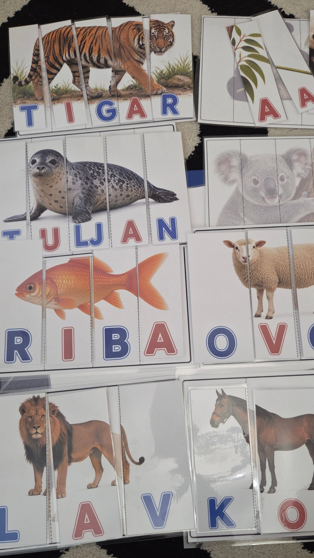 Montessori puzzle riječi za početno čitanje